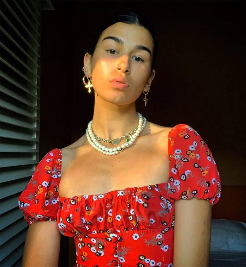 Эрика, соцсети