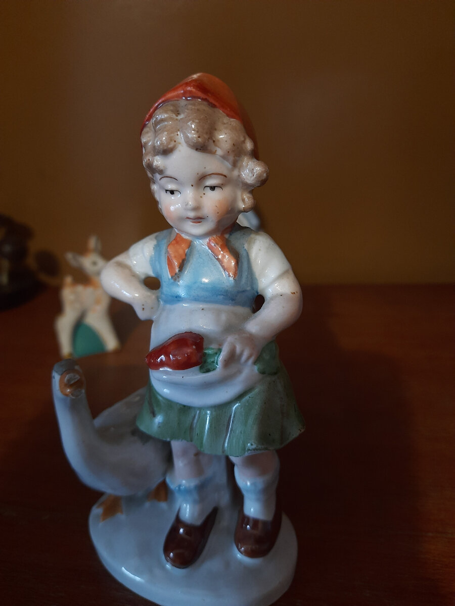 Девочка с гусем, 1956