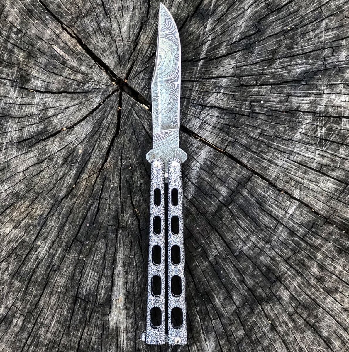 Нож Балисонг