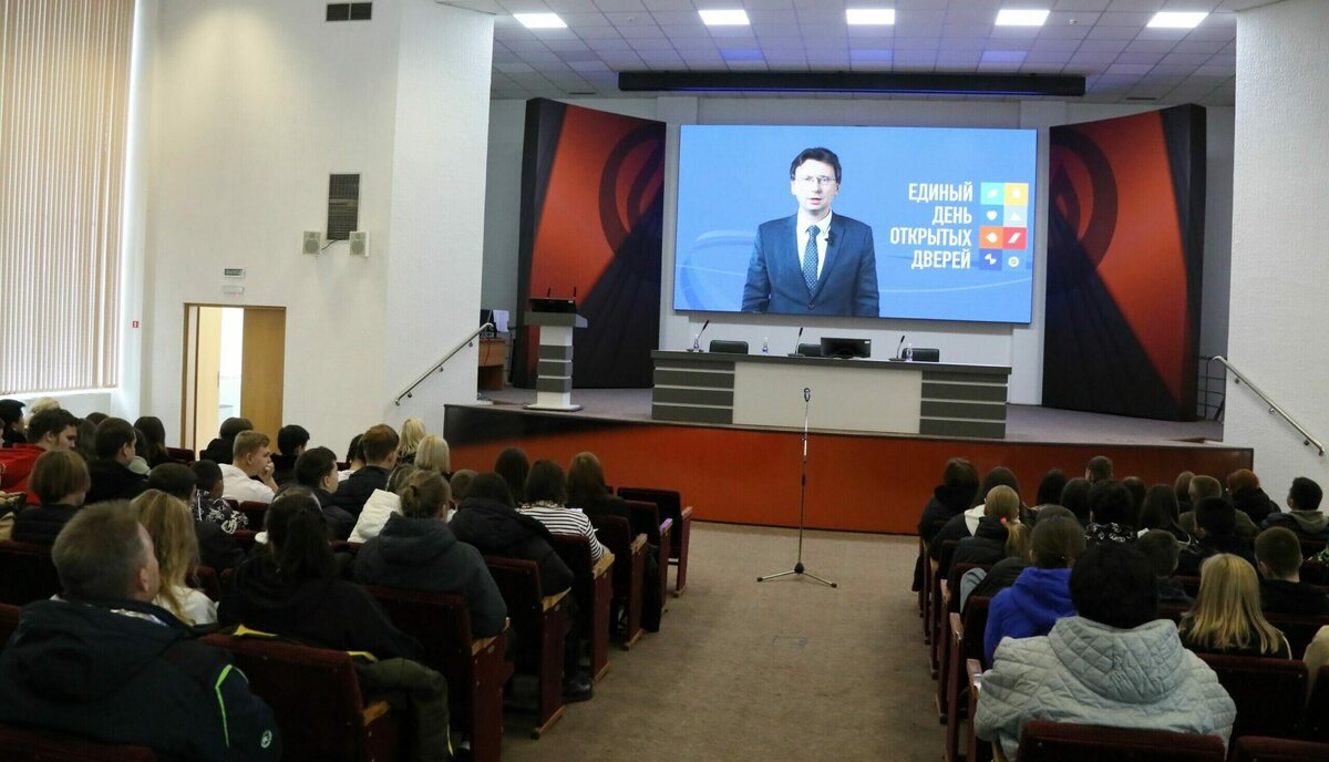  📷    Уральскую Сталь посетили новотроицкие старшеклассники Марина Шарт