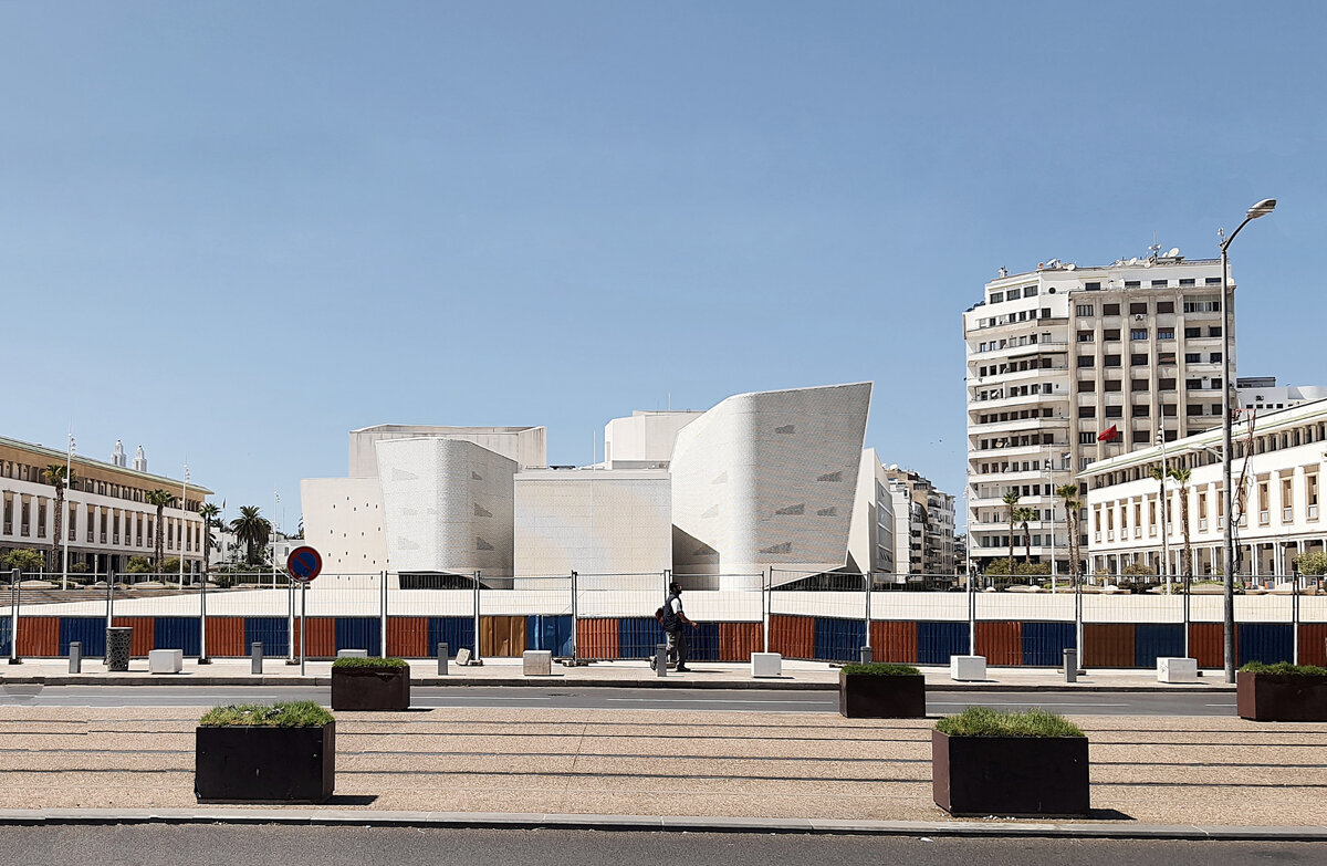 Большой театр Касабланки - это грандиозный культурный проект, площадь театра 27 000 м2. Это крупнейший театр в Африке и во всем Арабском мире.