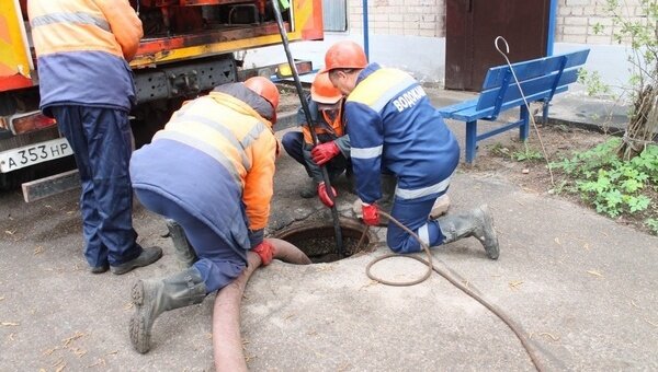     За неделю «Водоканал» ликвидировал 160 дворовых и городских засоров канализации