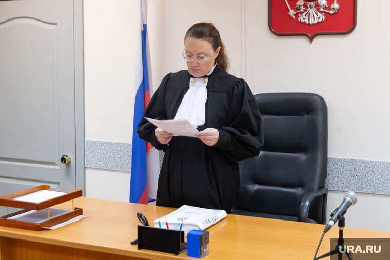    Судья Надежда Ханкевич аннулировала прежнее решение и вернула дело Неустроева на пересмотр