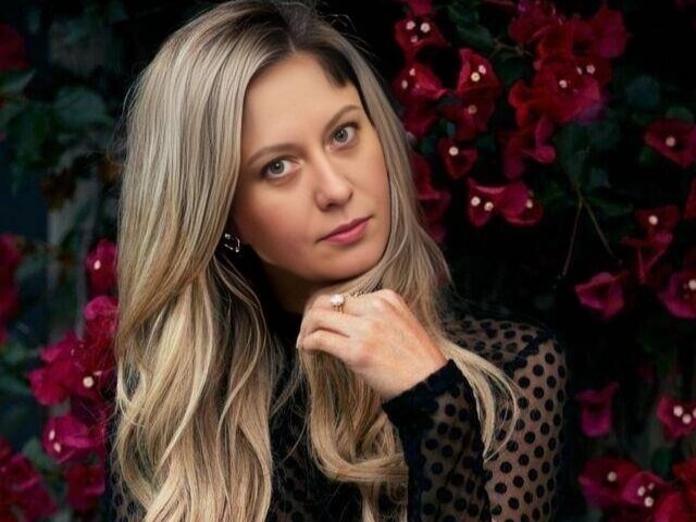 Фото сгенерировано приложением ВКонтакте с использованием личного фото автора