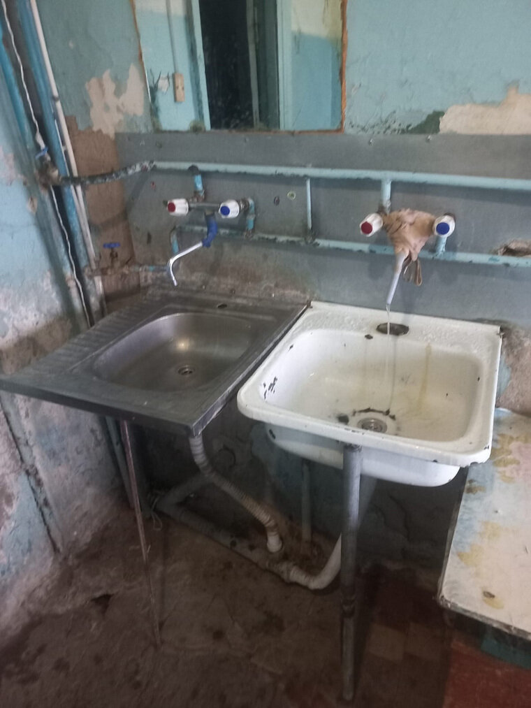    Места общего пользования находятся в плачевном состоянии