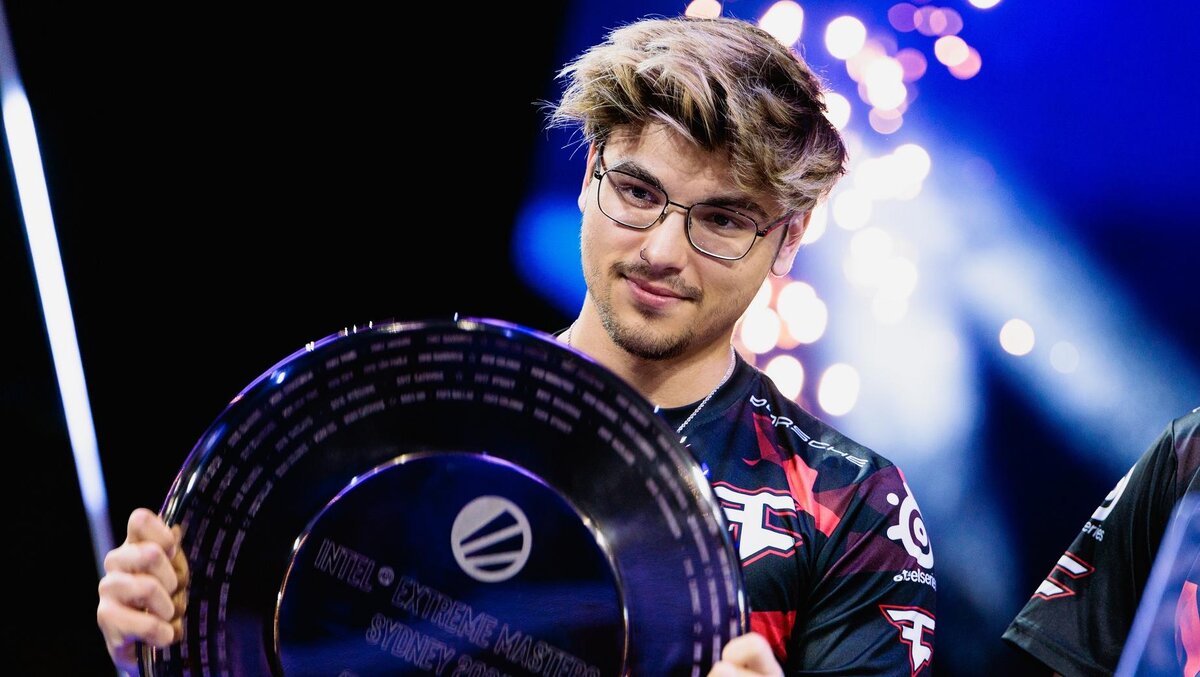     Рассел Twistzz Ван Далкен