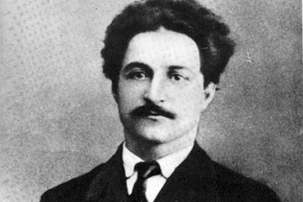 Серго (Григорий Константинович) Орджоникидзе (1886-1937) в 1917г. . В 1918 чрезвычайный комиссар Совета Народных Комиссаров на Юге. Ист. фото http://doc20vek.ru/taxonomy/term/47