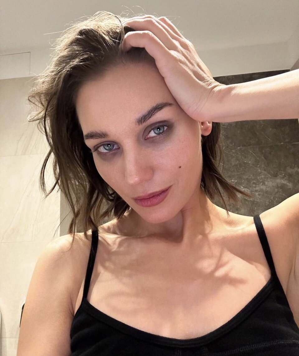    Возможно, резкому похудению поспособствовала работа на износ. Личная страничка героя публикации в соцсети