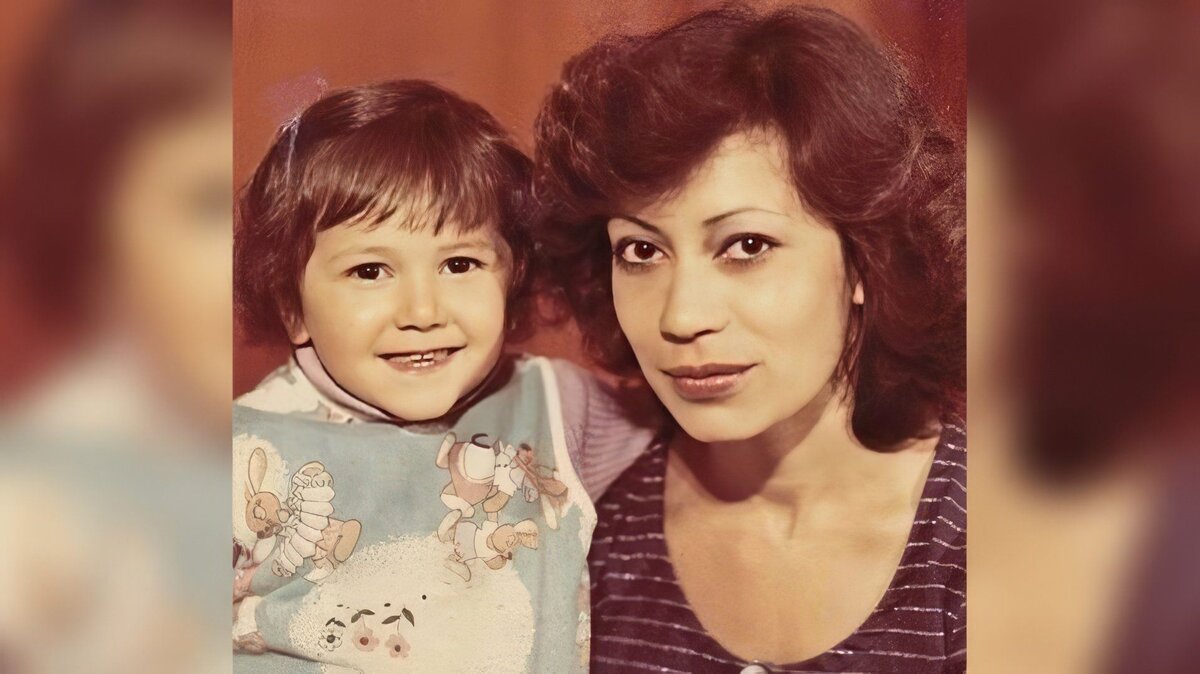    Карина Кокс в детстве