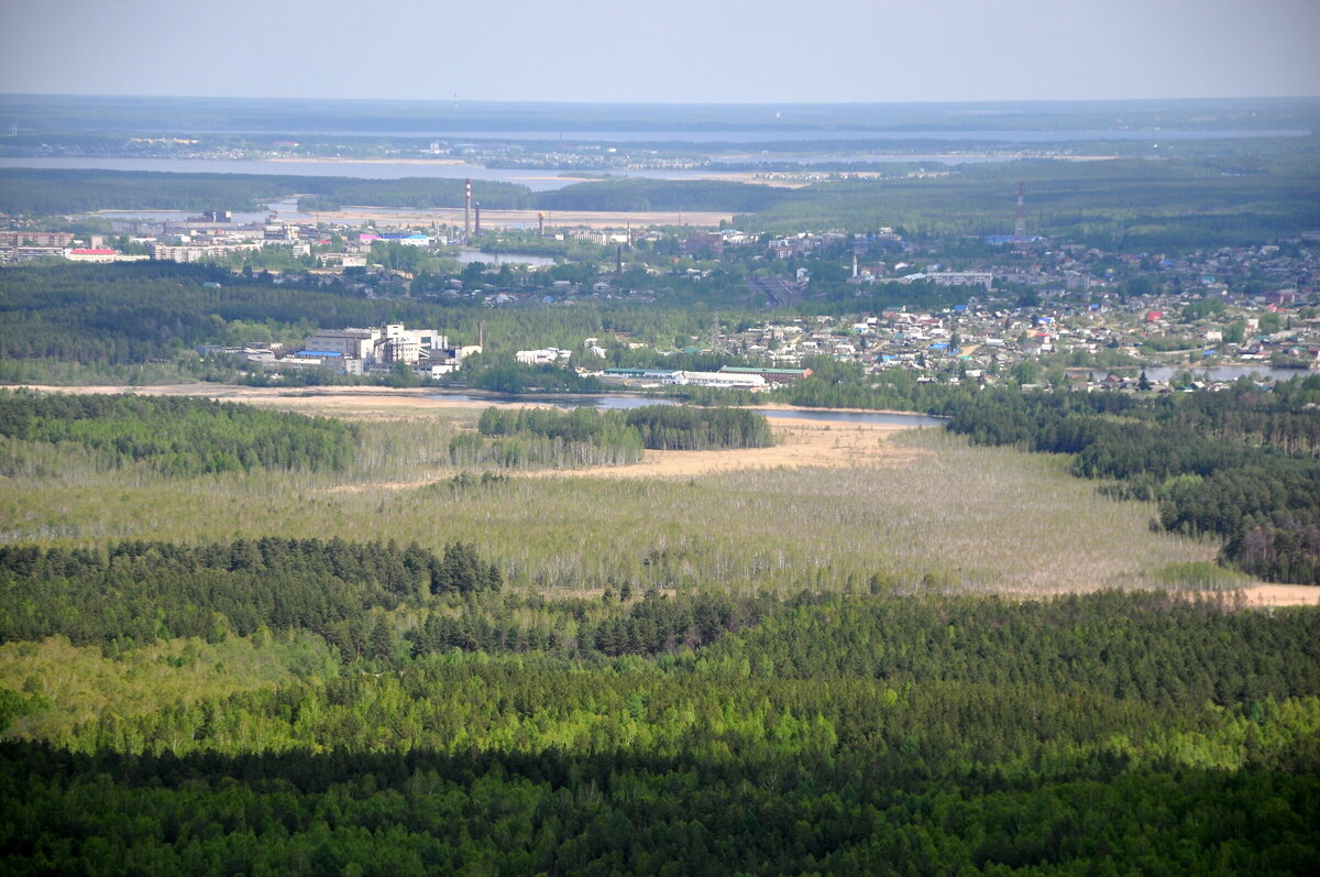 вид на Кыштым с горы Сугомак