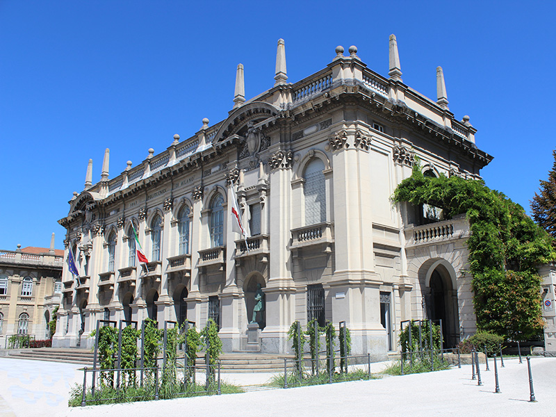 Вузы италии для русских. Университет в Италии Politecnico di Milano. Миланский университет (Università degli Studi di Milano).