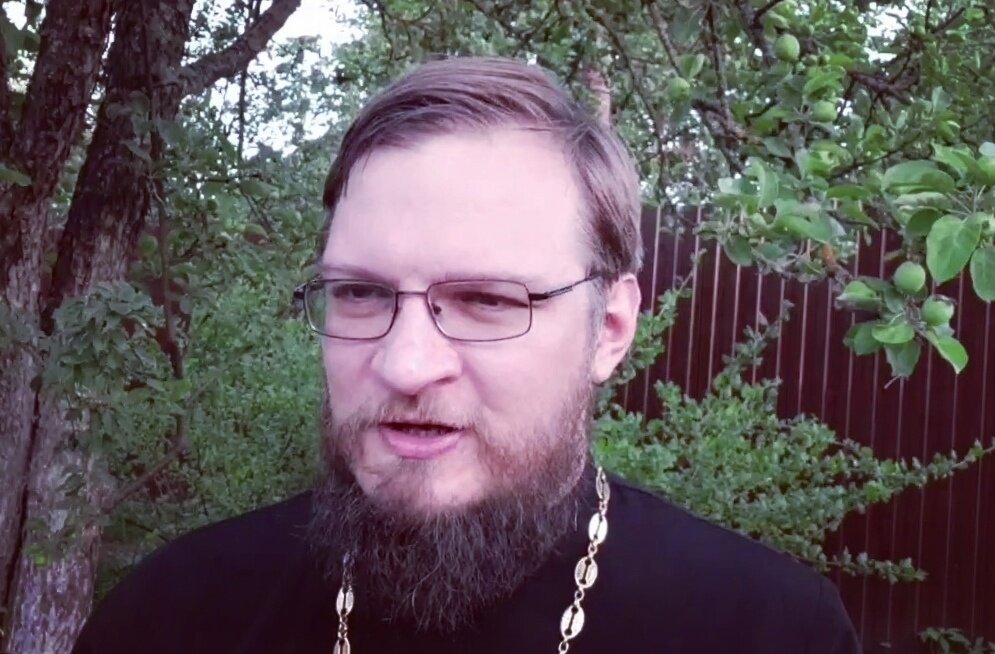 Антоний Русакевич — иерей, миссионер, блогер, автор Ютуб-канала «Позитивный батюшка».