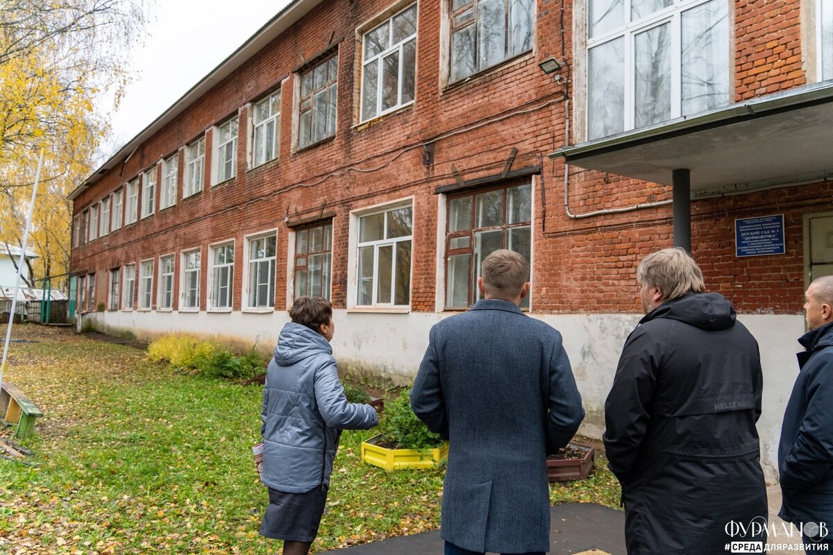    В Фурмановском районе заменили почти 500 окон в детских садах