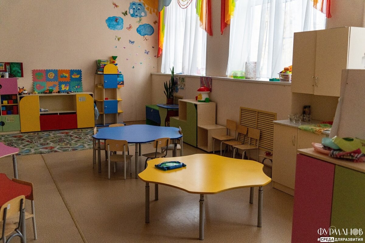    В Фурмановском районе заменили почти 500 окон в детских садах