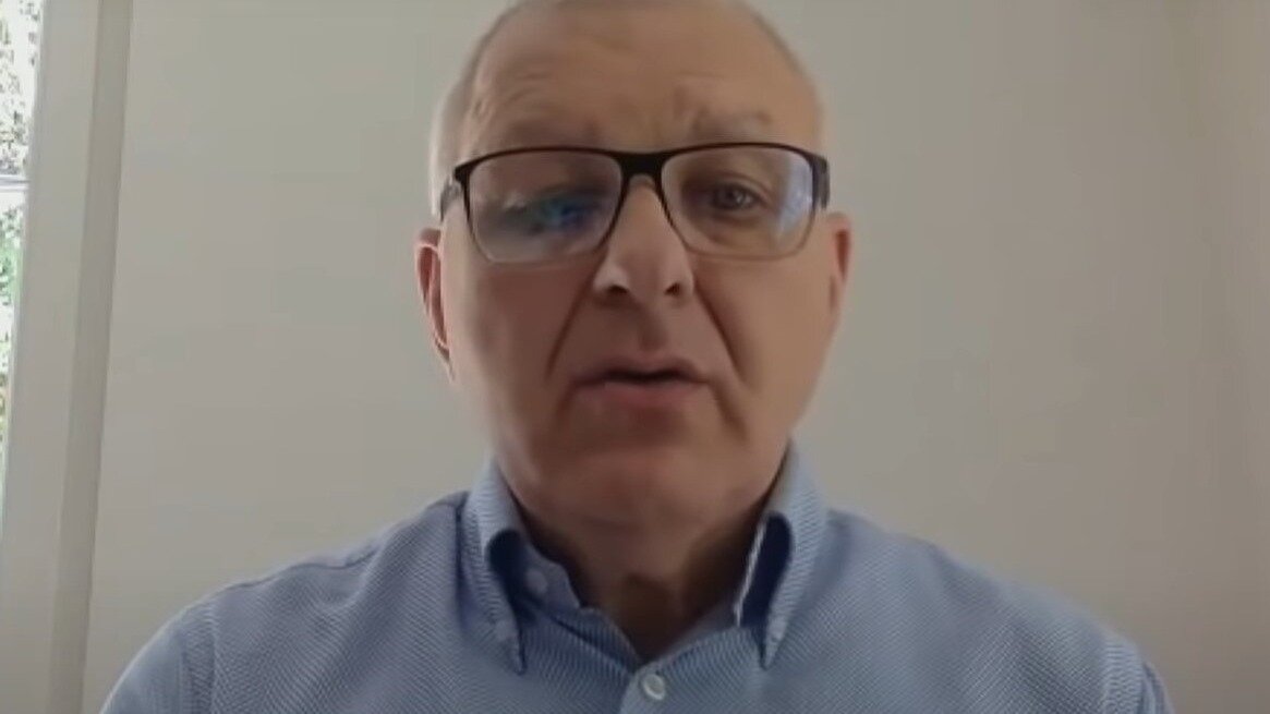     Экс-посол Израиля в России Аркадий Мильман (на фото) сравнил «грязное и немытое» население сектора Газа с бурятами, подчеркнув, что это «не люди, а животные» (ВИДЕО). Его слова прокомментировал глава Бурятии Алексей Цыденов, отметив, что от заявлений бывшего посла «несет нацизмом и расизмом».