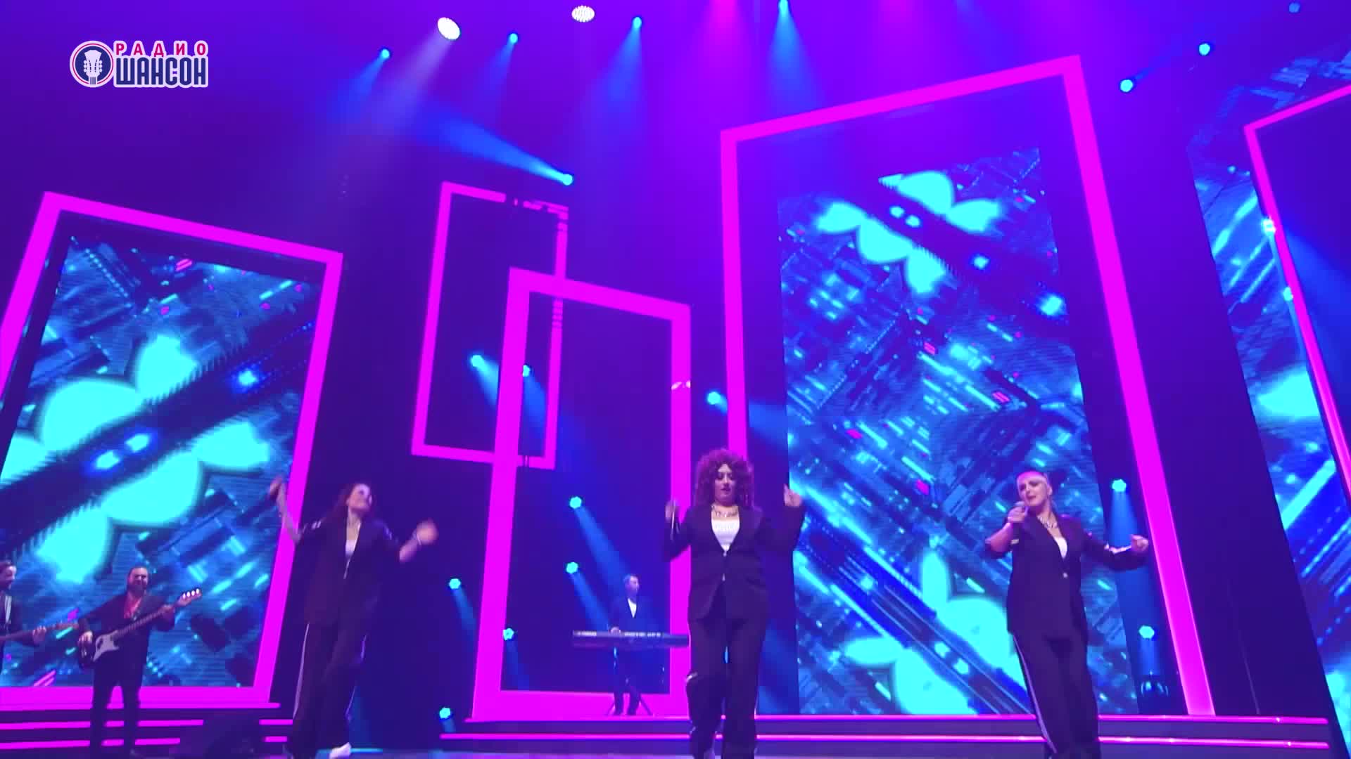 Девчонка рыжая воровайки скачать