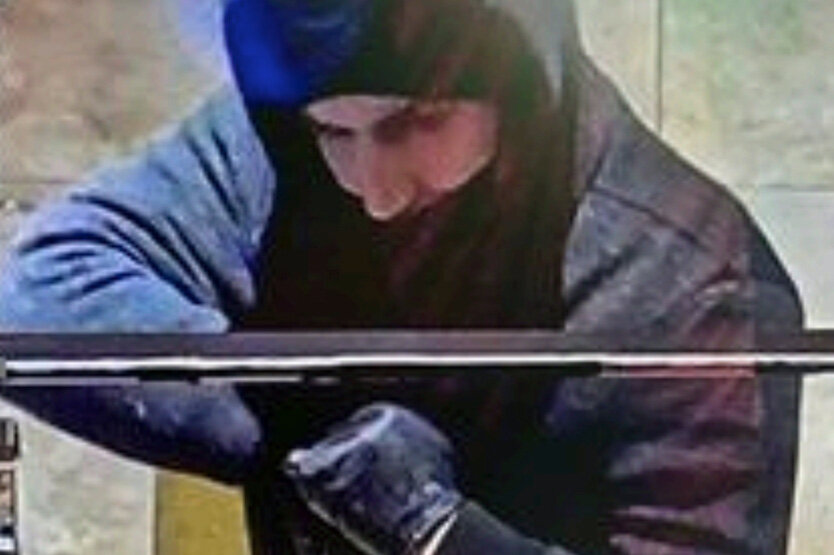 Калеб Роджерс, захваченный камерами наблюдения во время ограбления отеля-казино Aliante
Фото: AP / TASS