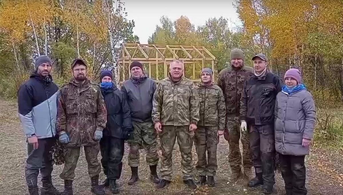 Активисты Патриотическо-туристического центра. Кадр из видео – ryazannews.ru