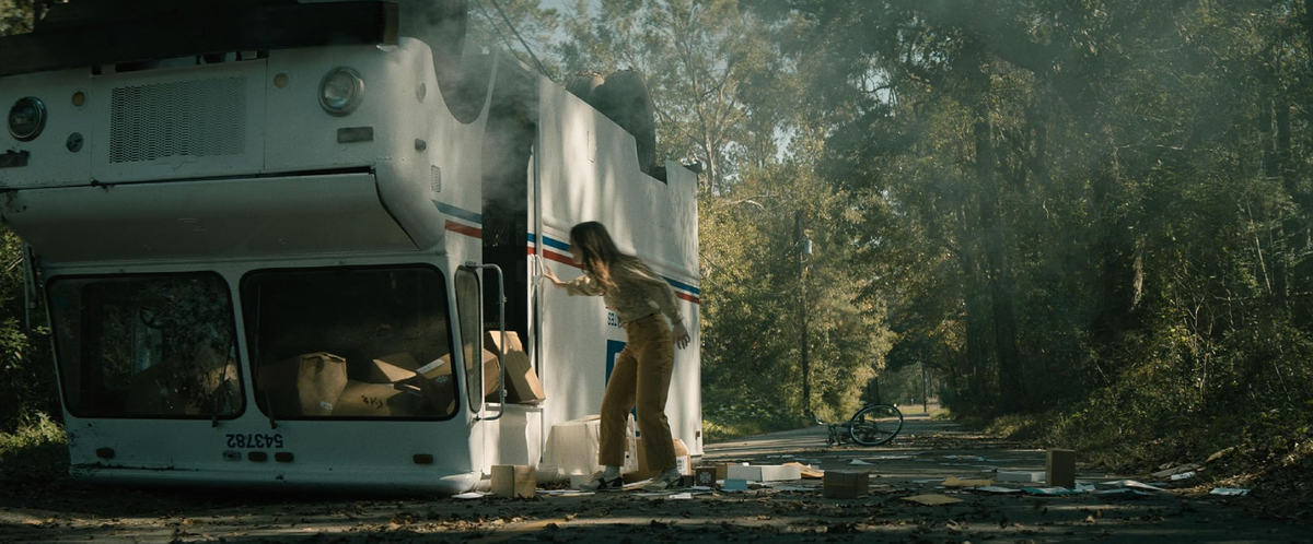 Кадр из фильма "Никто тебя не спасет"