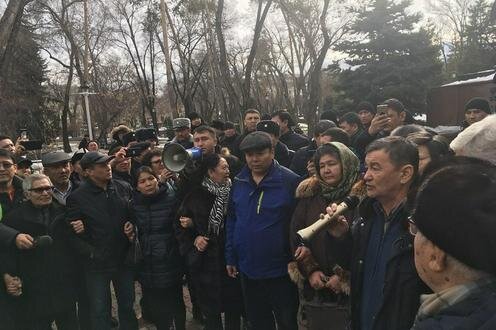 На митинге в Алматы. Фото "Ферганы"