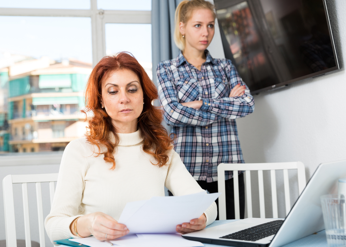 Ребенок стал хуже учиться - это может быть сигналом о помощи