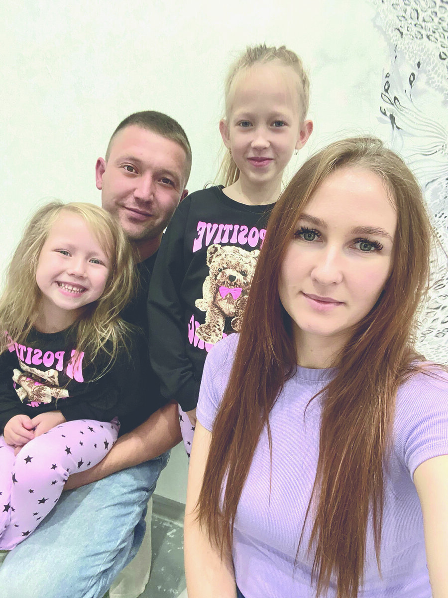 Дружная семья Романа и Алисы Пискуновых./ Фото из семейного архива Пискуновых.