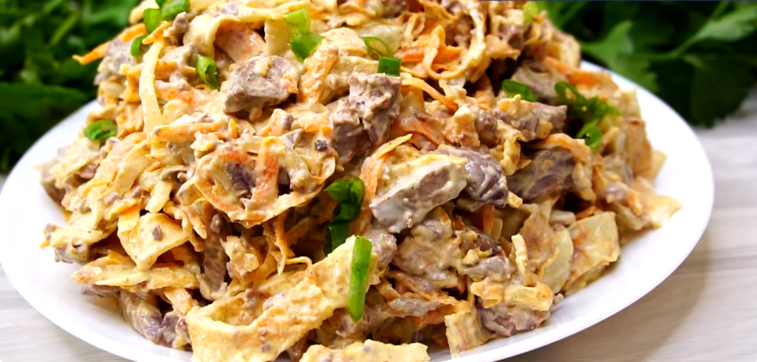 Открыла для себя новые Салаты из куриной печени. Сразу 12 ходовых рецептов ... словами не описать. Попробуйте приготовить, поймёте...
