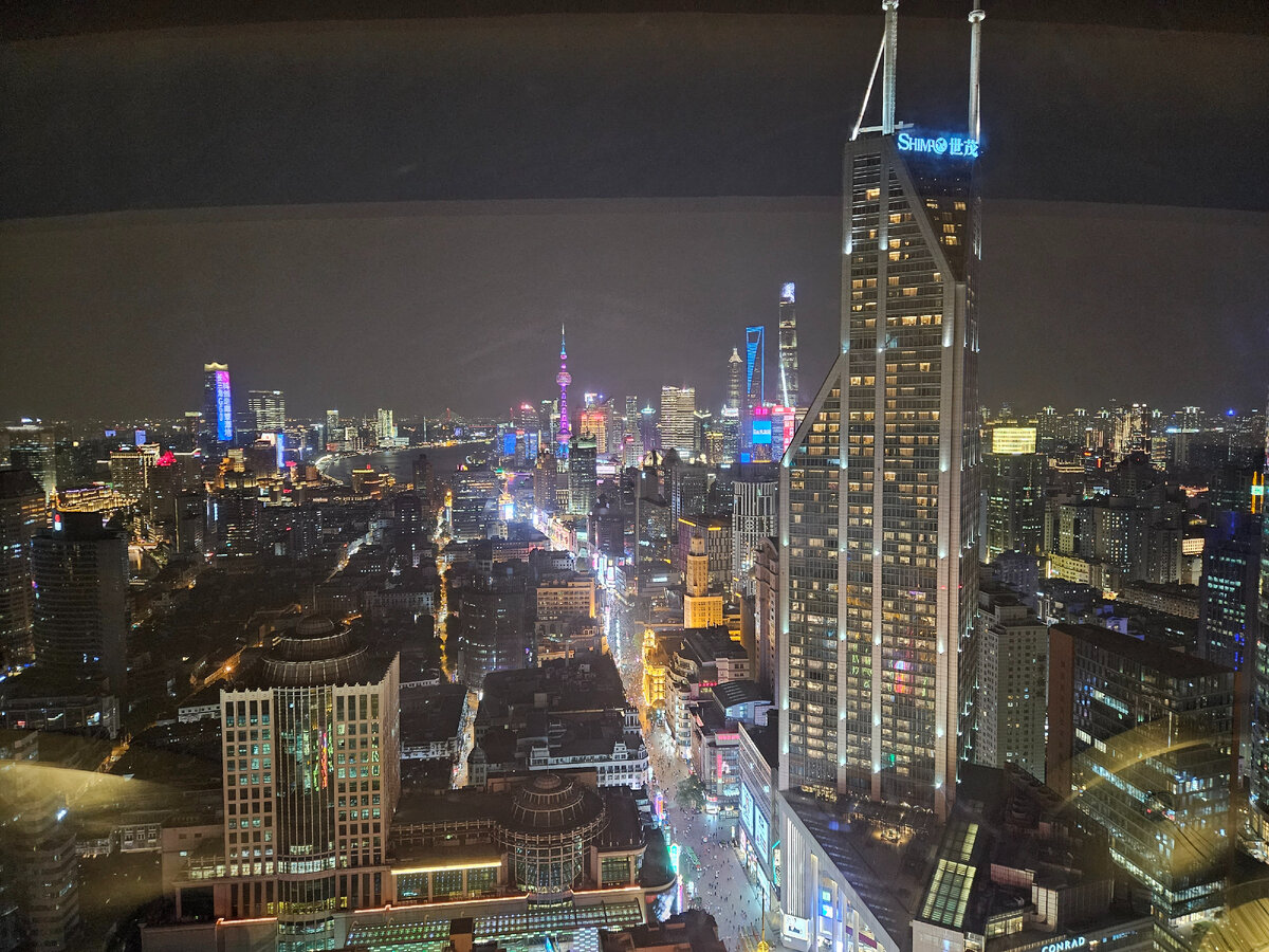 Вид из окна ресторана на 47 этаже | Личное фото