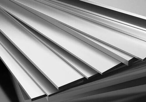 Горячекатаный лист ГОСТ 19903-74 — один из самых популярных видов листового металлопроката, представляющий собой плоскую заготовку, получаемую путем нагрева, последующей прокатки.