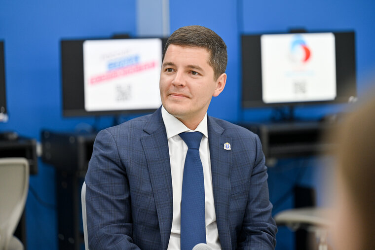    Дмитрий Артюхов оценил готовность ямальского стенда на ВДНХ в Москве