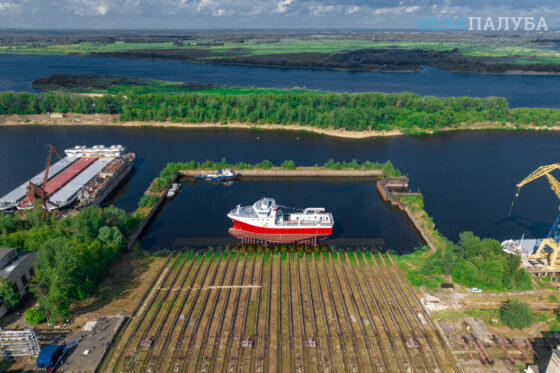     Спуск краболова «Вайгач» / Фото: Медиапалуба