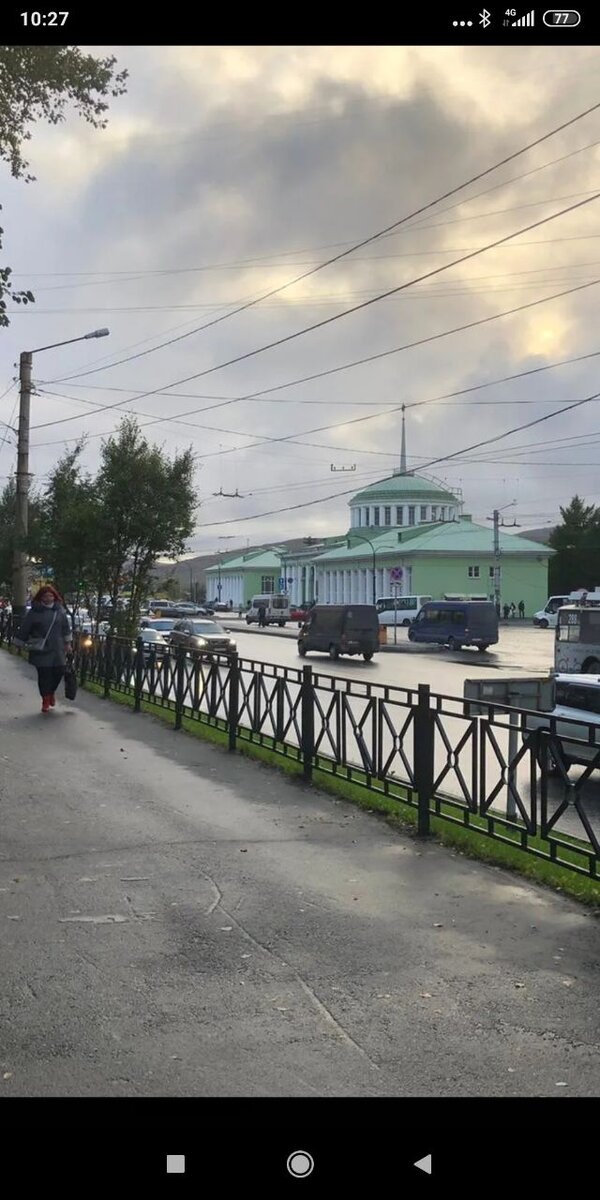 Вдоль проспекта