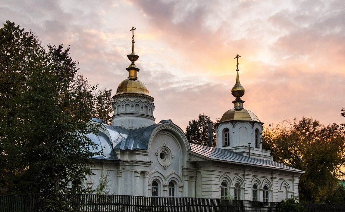 Если вы оказались в Ивановской области, то вам непременно стоит посетить Кинешму. Город славится своими церквями, старинными особняками и культурой. Город Кинешма Городом Кинешма стала в 1777 году.-22