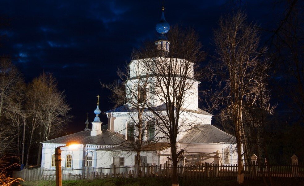 Если вы оказались в Ивановской области, то вам непременно стоит посетить Кинешму. Город славится своими церквями, старинными особняками и культурой. Город Кинешма Городом Кинешма стала в 1777 году.-24