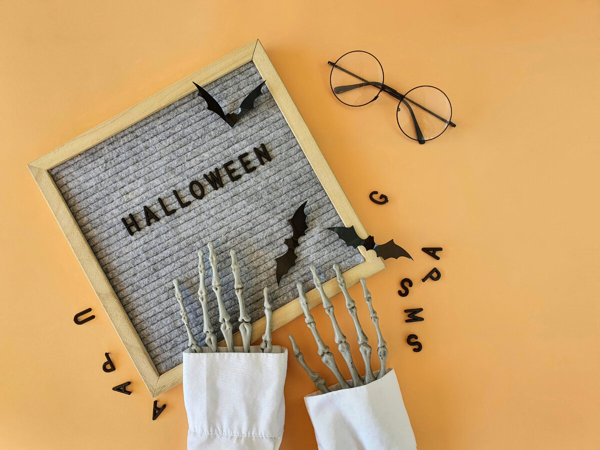 Источник: https://www.shrm.org/resourcesandtools/hr-topics/employee-relations/pages/halloween-in-the-workplace-10-dos-and-donts.aspx: