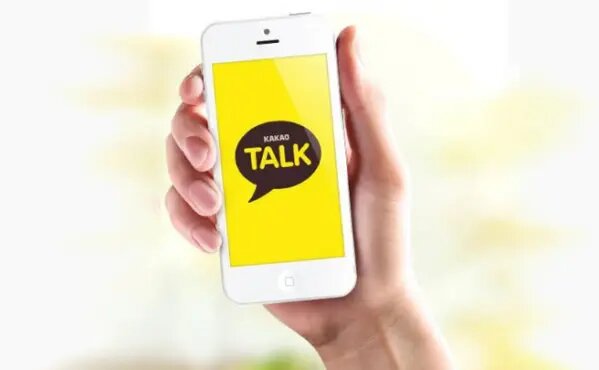   Мессенджер Kakaotalk – это сервис для обмена мгновенными сообщениями. Имеется возможность осуществлять звонки между пользователями.-2