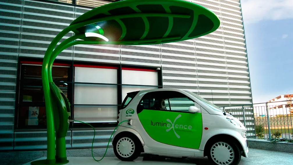 Электроавтомобиль Eco. Экологичные машины. Экологически чистые автомобили. Экологичный транспорт.