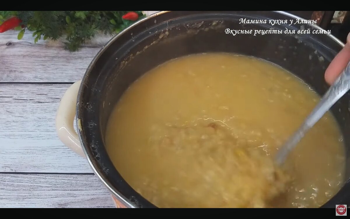 Вкусная гороховая каша в кастрюле