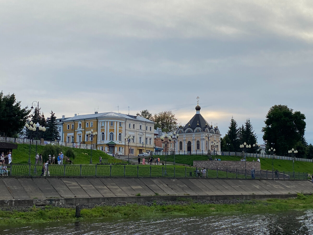 Волжская набережная