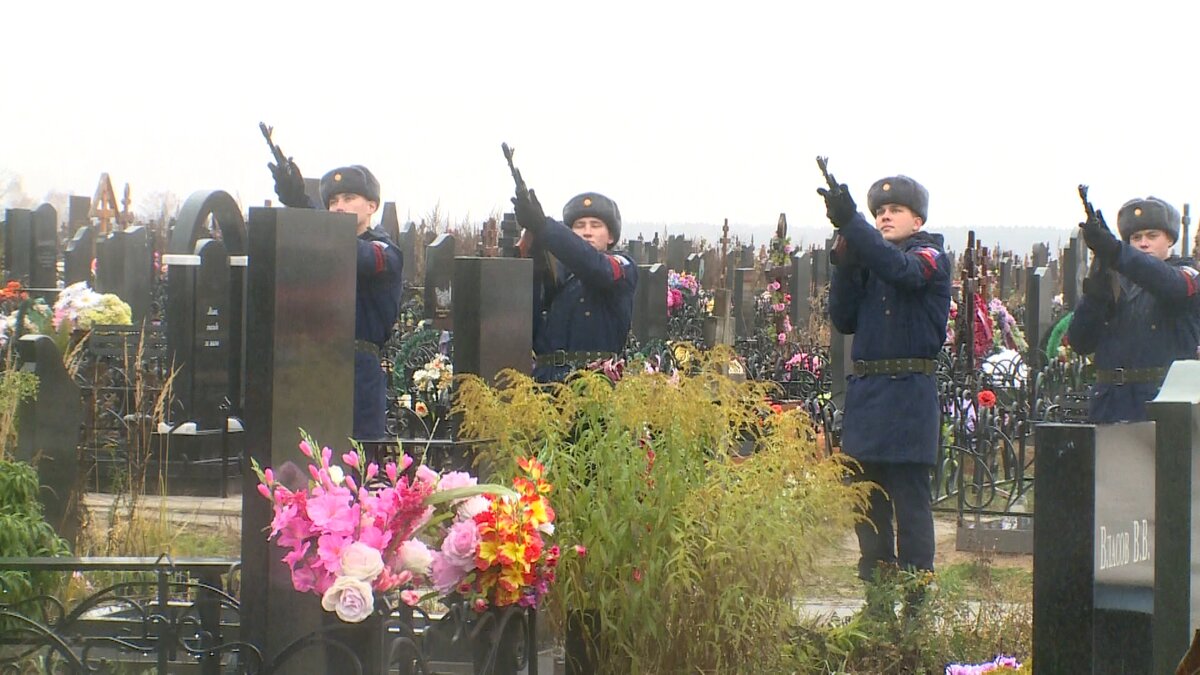     Вернулся домой: перезахоронили красноармейца