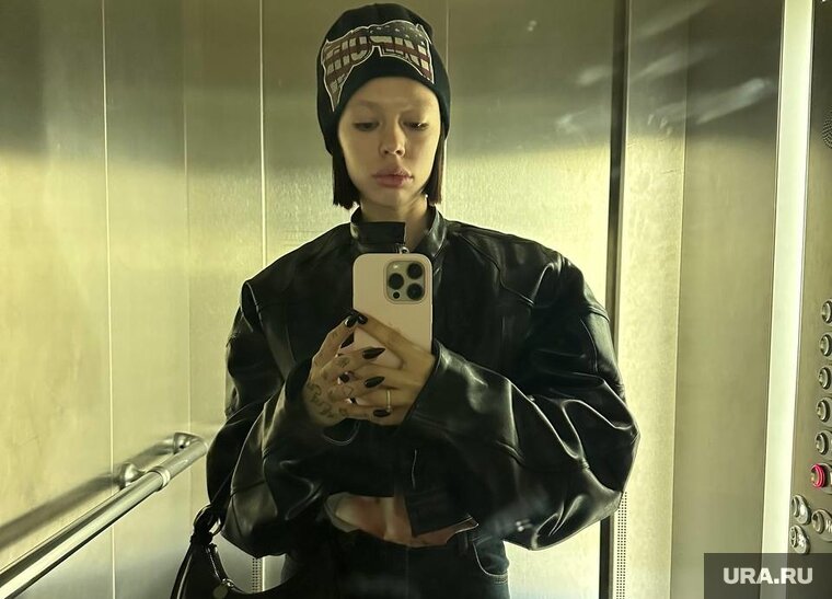    Специально для певицы собрали компьютер за 23 млн рублей