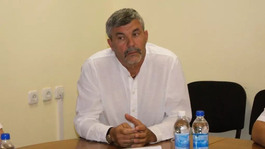     Встреча с волгоградским силовиками повлияла на решение известного фермера Андрея Прошакова уехать из России, по словам общественника.