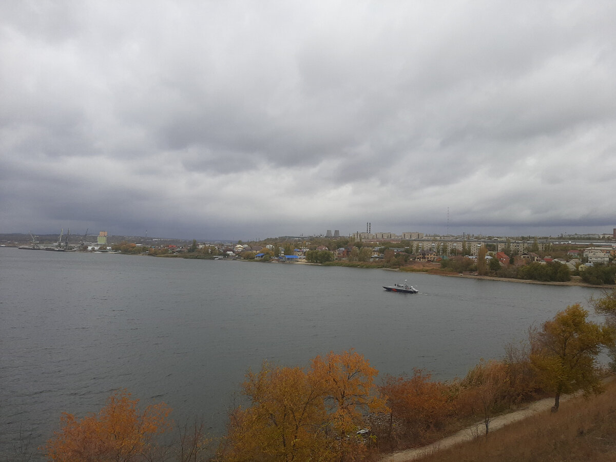 Да, не осень была, но место то самое!