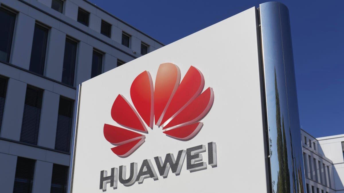    Huawei логотип Роман Захаров