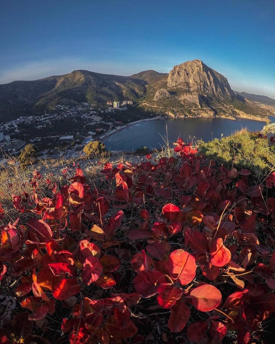 Храм солнца осенью фото