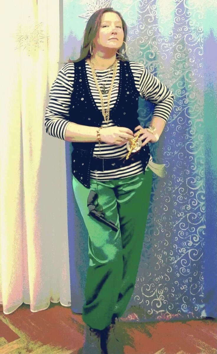 Бабушка-разбойница. Несколько лет тому назад. Но я все равно ближе к этому варианту, чем к классической бабушке