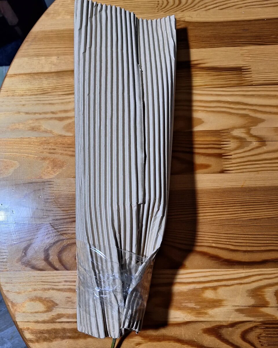 Внутри еще один слой упаковки