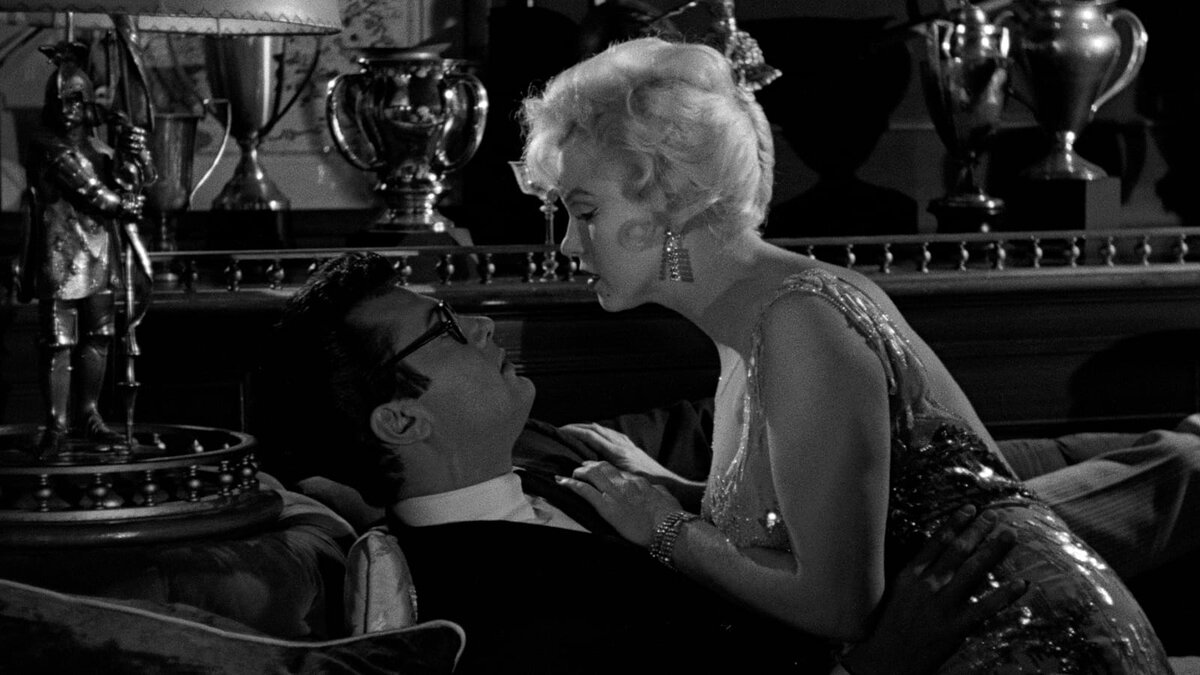 Кадр из фильма "В джазе только девушки!" (1959)
