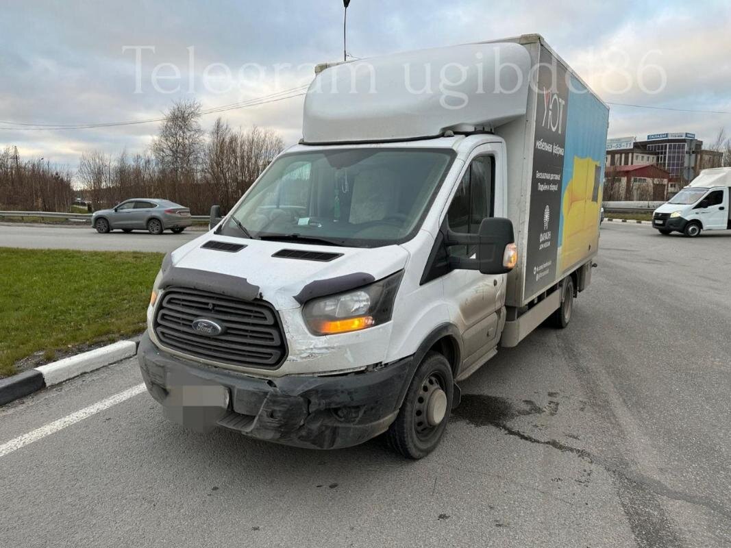    В Сургуте столкнулись Ford и Lada, пострадал человек