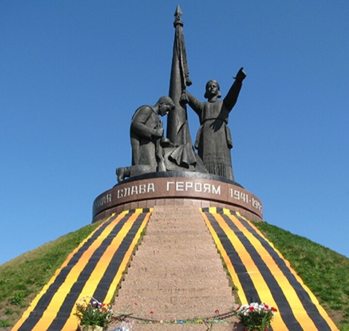 Мать покровительница чебоксары. Монумент в чебоксарах. Монумент в чебоксарах. Монумент в чебоксарах. Мать покровительница чебоксары.